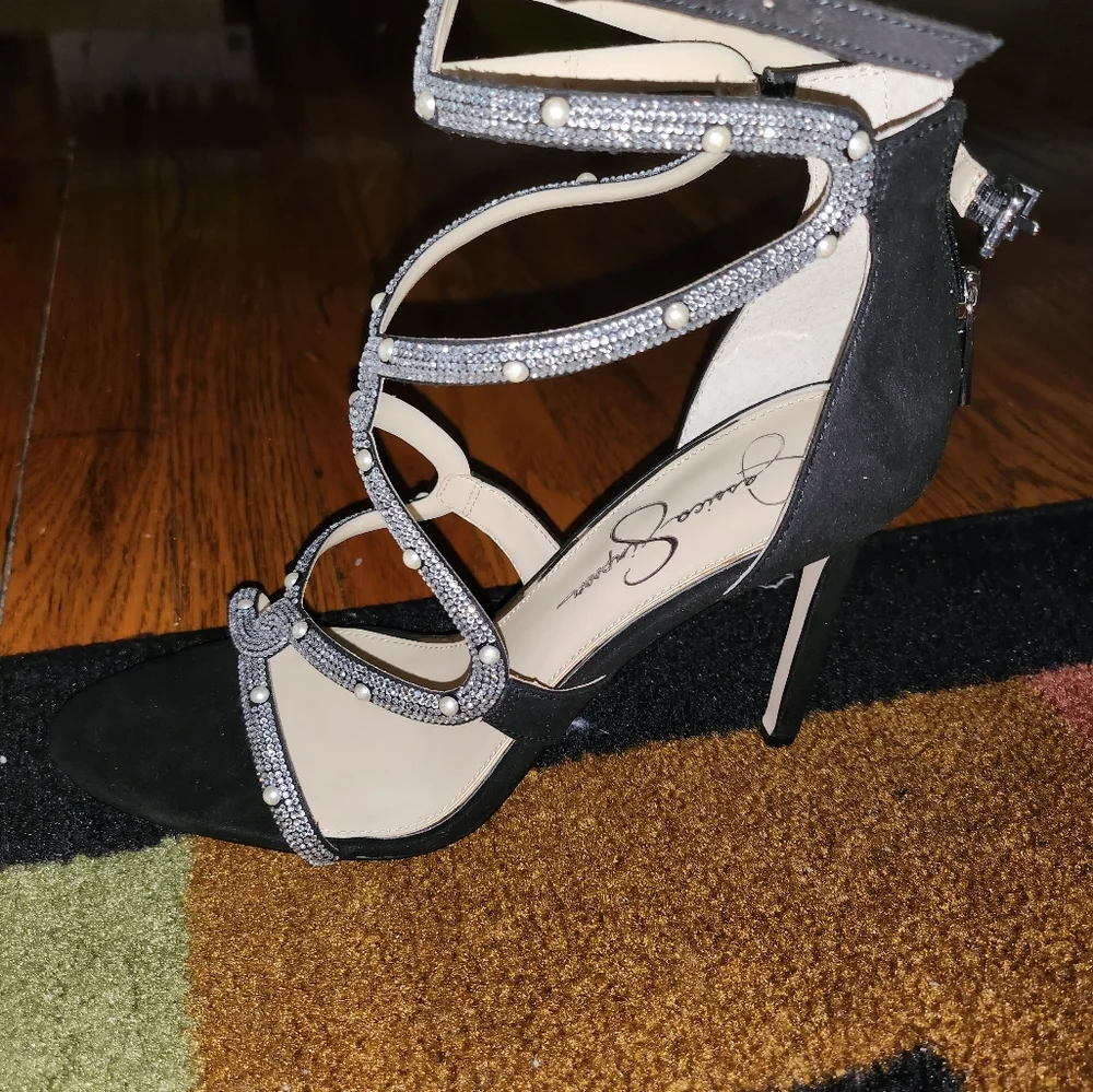 JS_JANYA2 - Picture 3 of 5